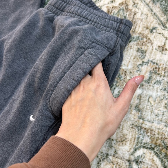 Medium Nike Sweats Grey Women's - Picture 3 of 7
